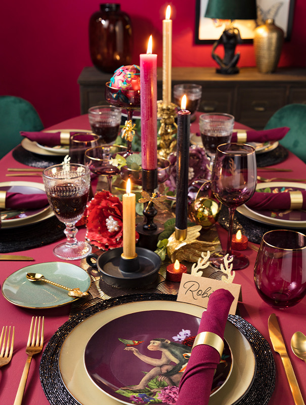 Sumptuous Christmas dinner table