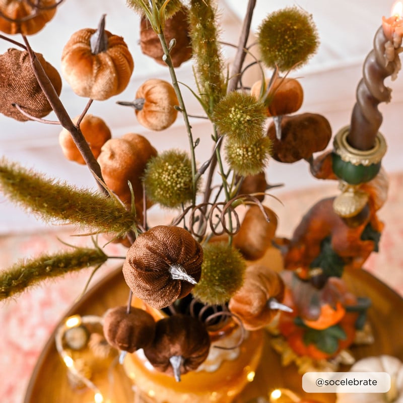 Kunsttak met bolletjes - groen - 63 cm