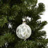 Kerstbal blaadjes - wit/groen - ø8 cm