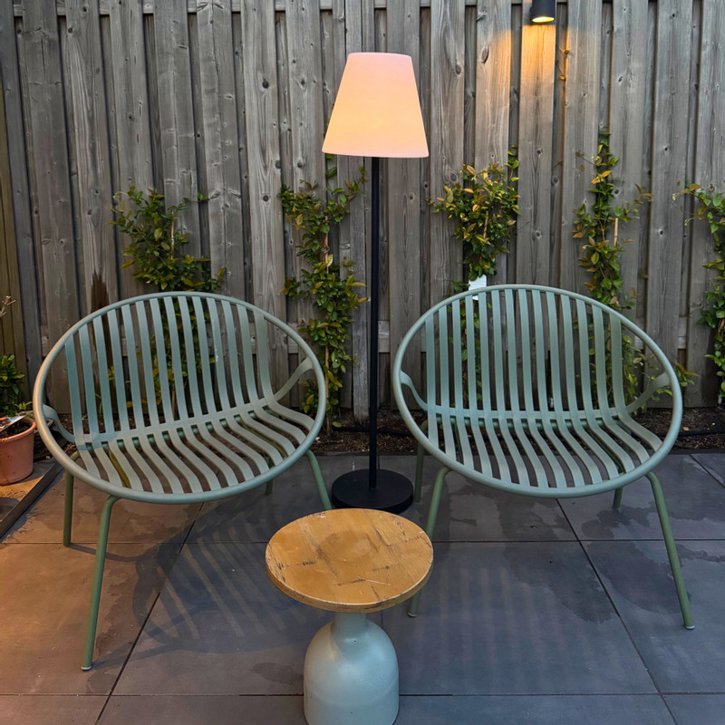 Solar USB vloerlamp - wit/zwart - ø34x147 cm