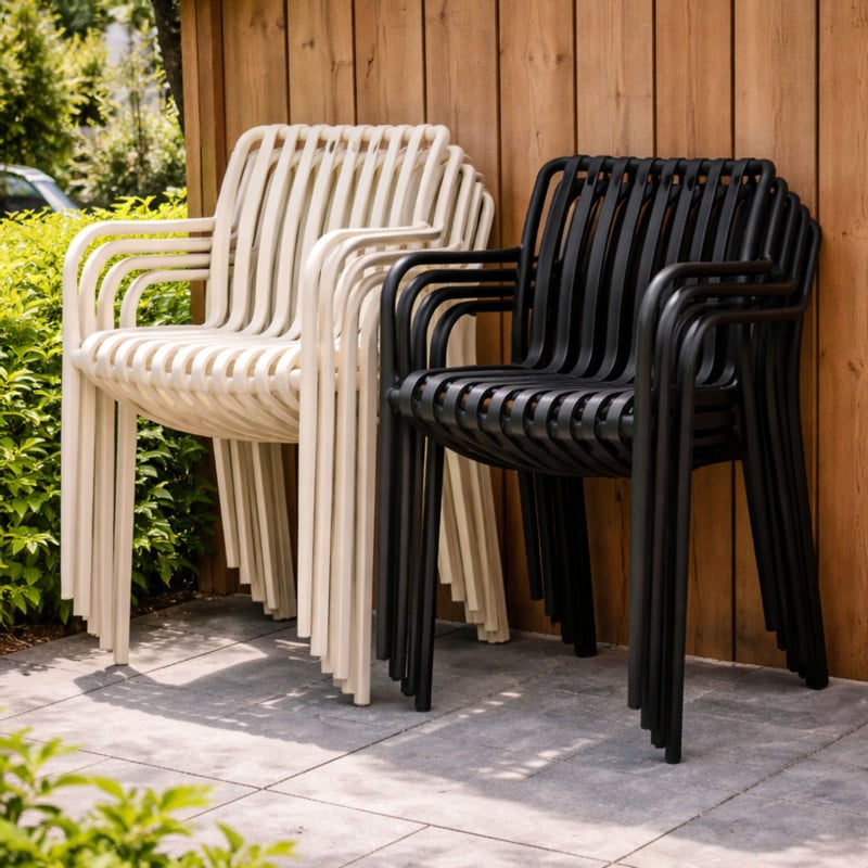 Stapelbare tuinstoel Lea met armleuning - beige - 80x58x55 cm