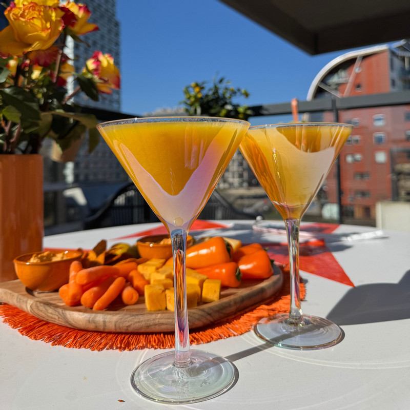 Borrelplank organisch - acaciahout - 32.5x46 cm