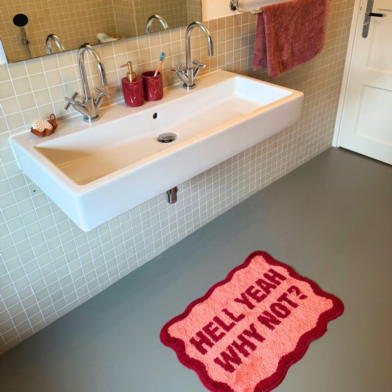 Badmat hell yeah why not - roze - 50x70 cm