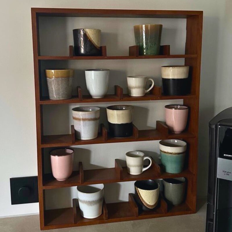 Wandkast voor 23 mokken - bruin - 63.5x48x9 cm