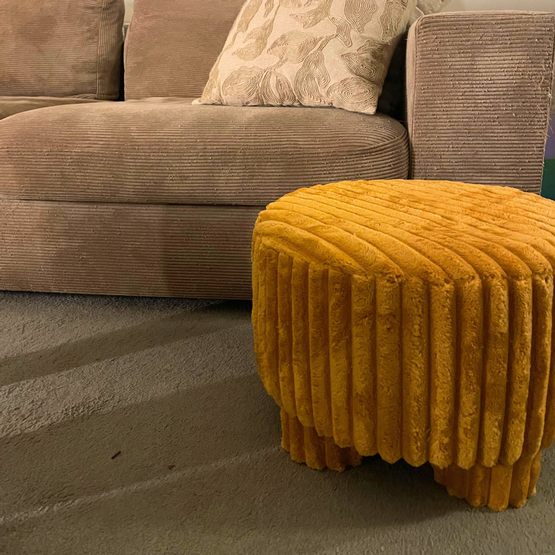 Poef Nora ribstof - oker - ø40x29 cm