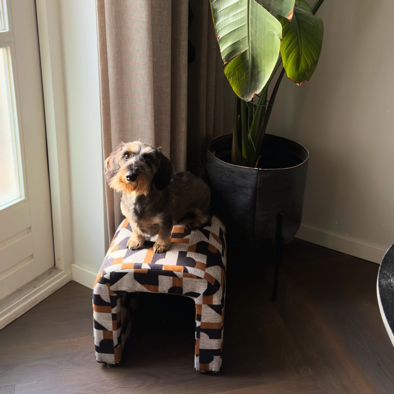 Poef grafisch - zwart/beige - 37x37x36 cm