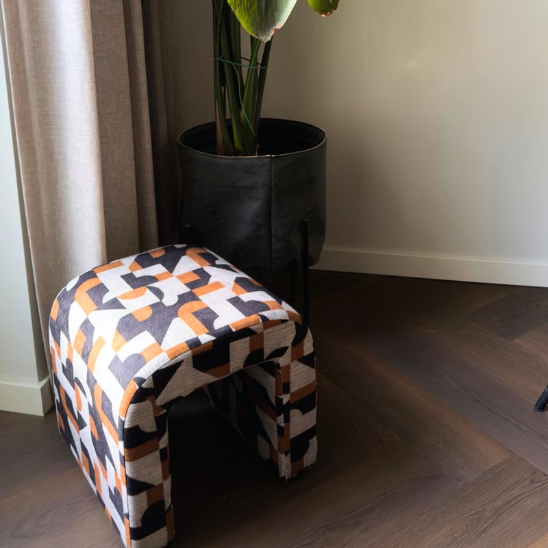 Poef grafisch - zwart/beige - 37x37x36 cm