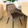 Eetkamerstoel velvet met armleuning - bruin - 87x56.5x43 cm