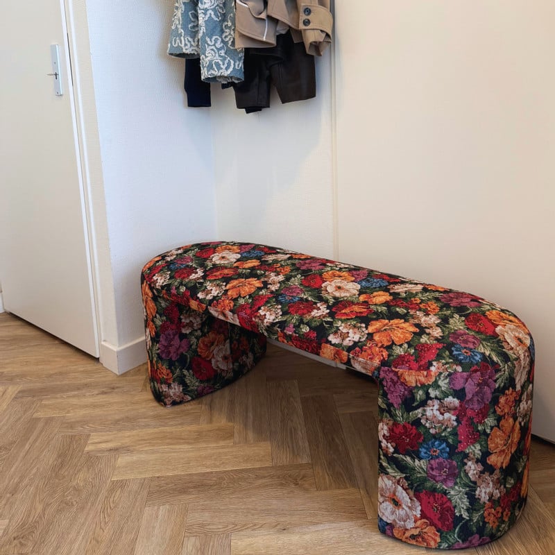 Bankje bouquet - rood/paars/zwart - 44x120x45 cm