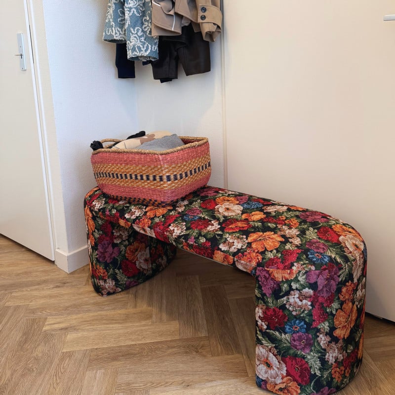 Bankje bouquet - rood/paars/zwart - 44x120x45 cm